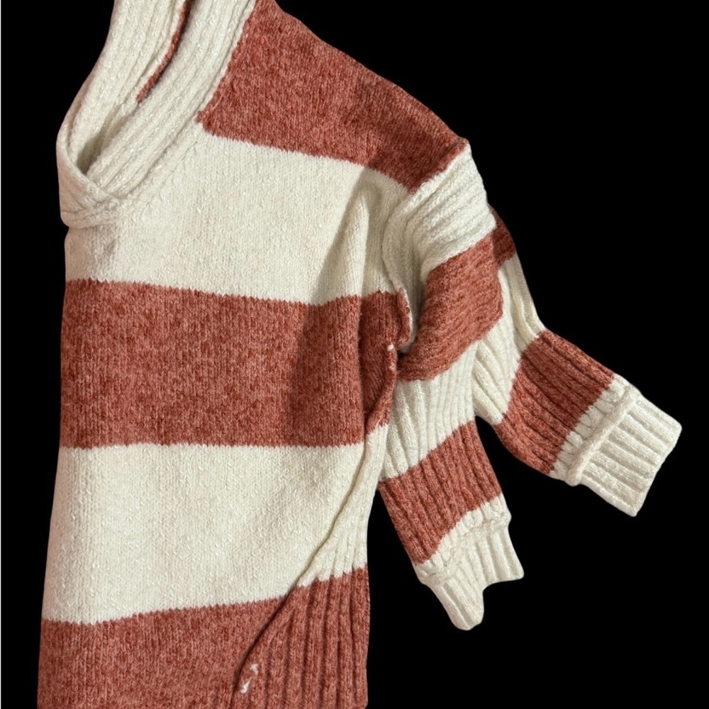 POL Rust Cream Soft Knit Striped V Neck Sweater Size Small Cozy Boho Casual - Picture 4 of 6